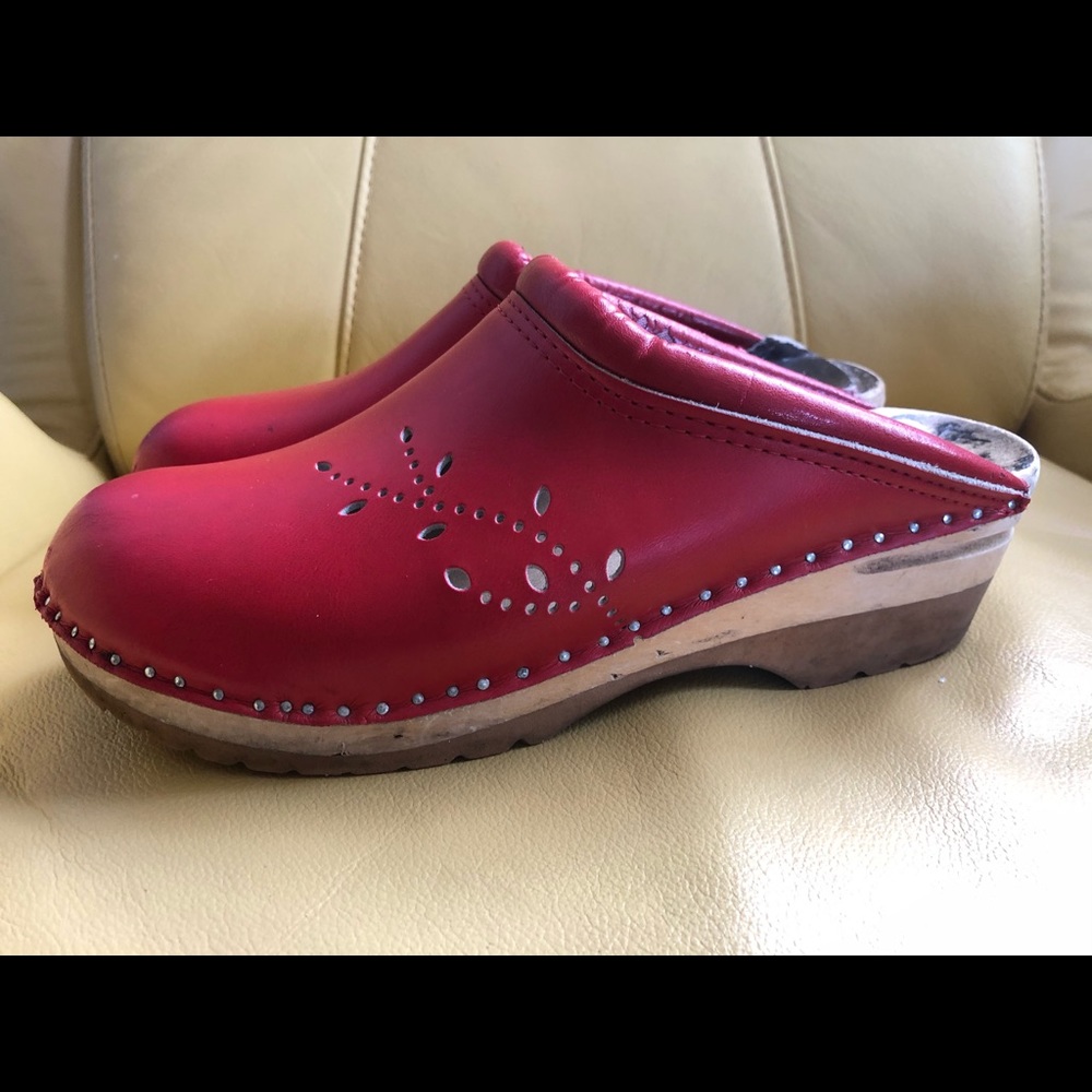 Red Swedish clogs, size 40